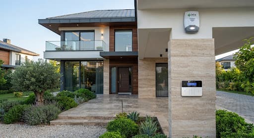 Müstakil villada gizli monte alarm ve harici siren ünitesi